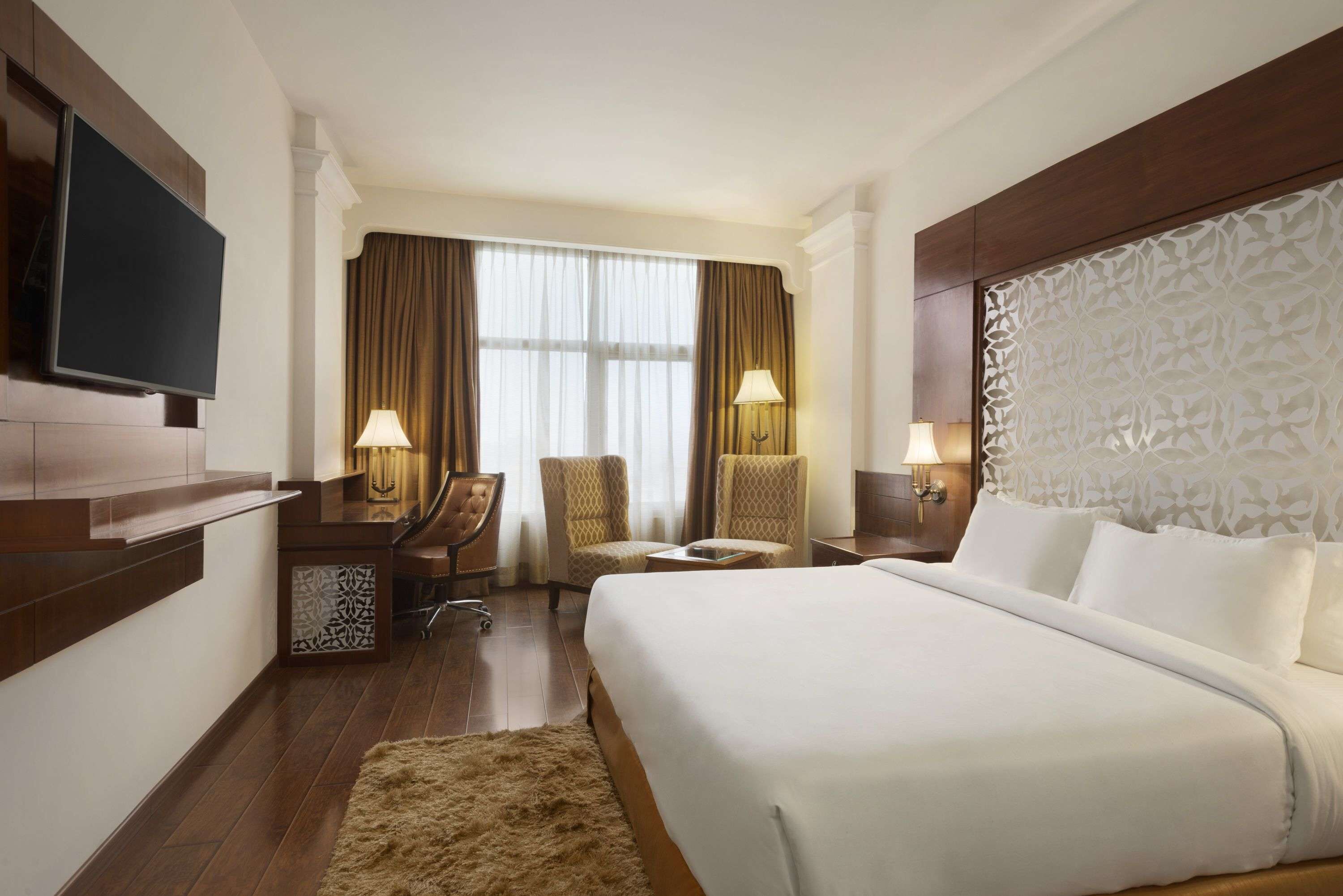 1 bedroom, in-room safe, desk, iron/ironing board