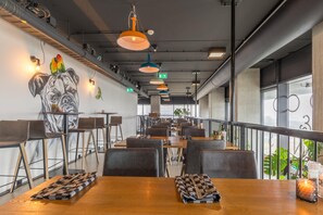 Breakfast and dinner served - Leonardo Hotel Groningen Stadspark (Groningen)