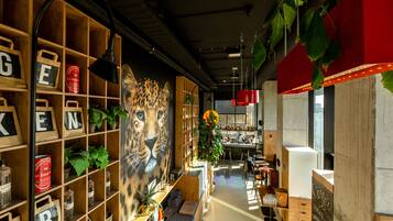 Desayuno continental todos los días (EUR 17.50 por persona)