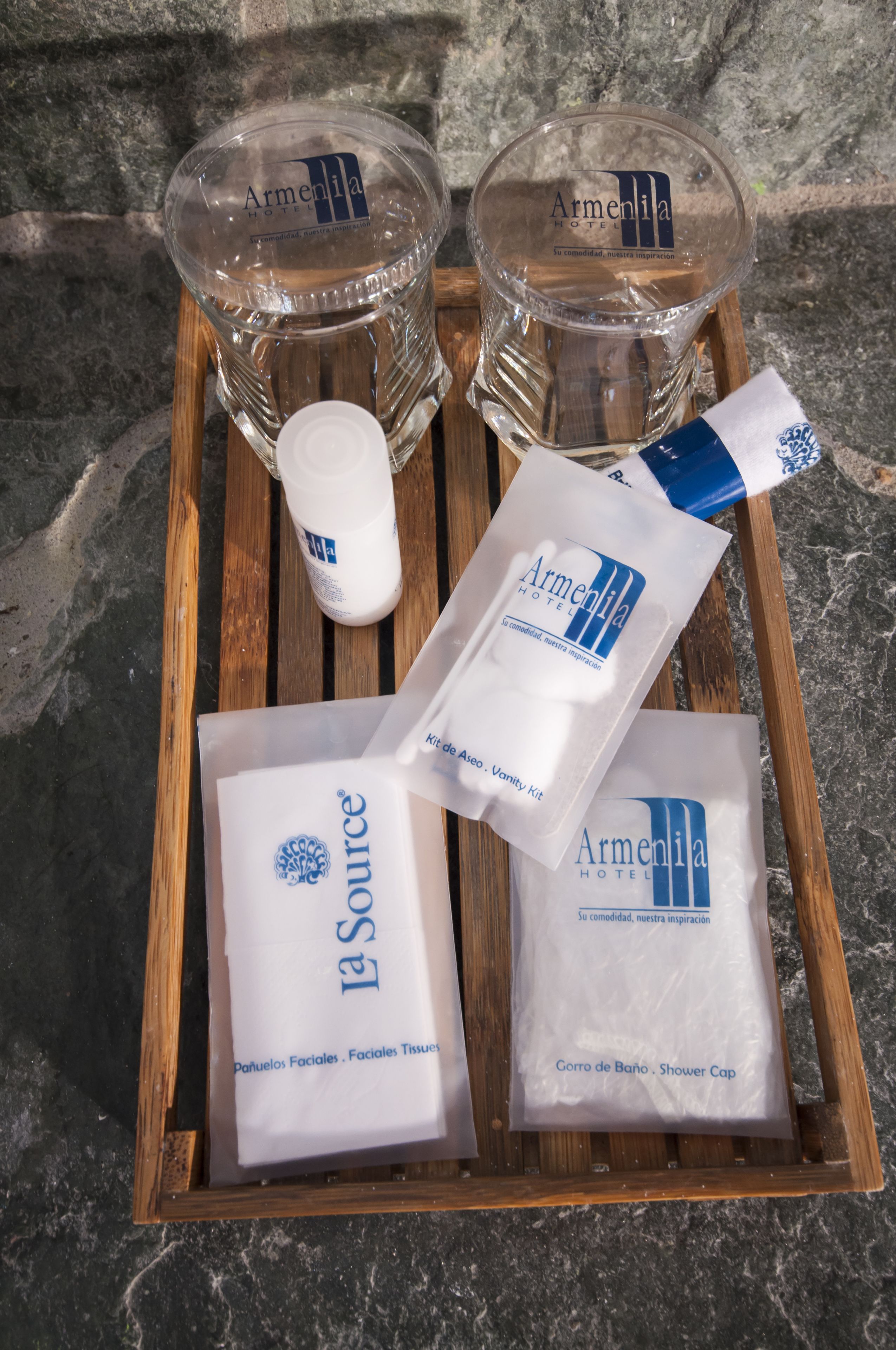 junior room, 1 king bed | bathroom amenities | free toiletries, hair dryer, towels