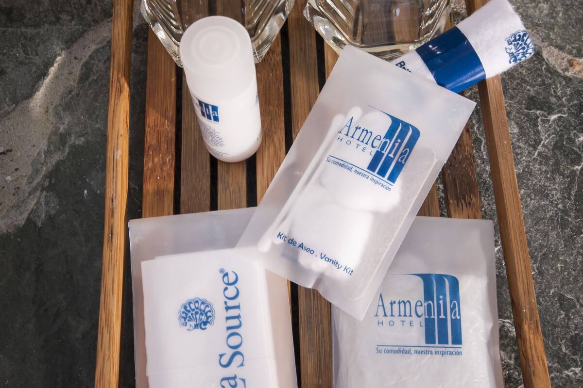 junior room, 1 king bed | bathroom amenities | free toiletries, hair dryer, towels