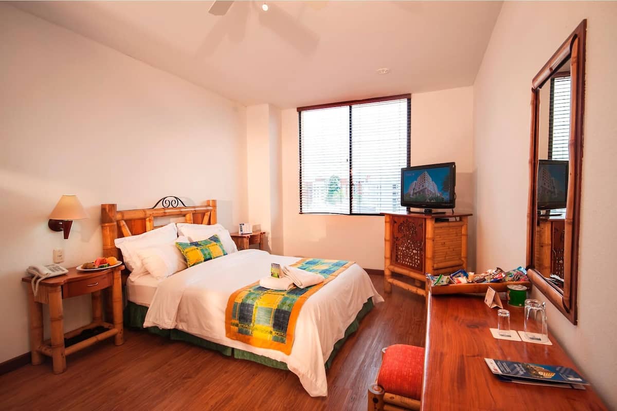 Premium bedding, in-room safe, desk, soundproofing