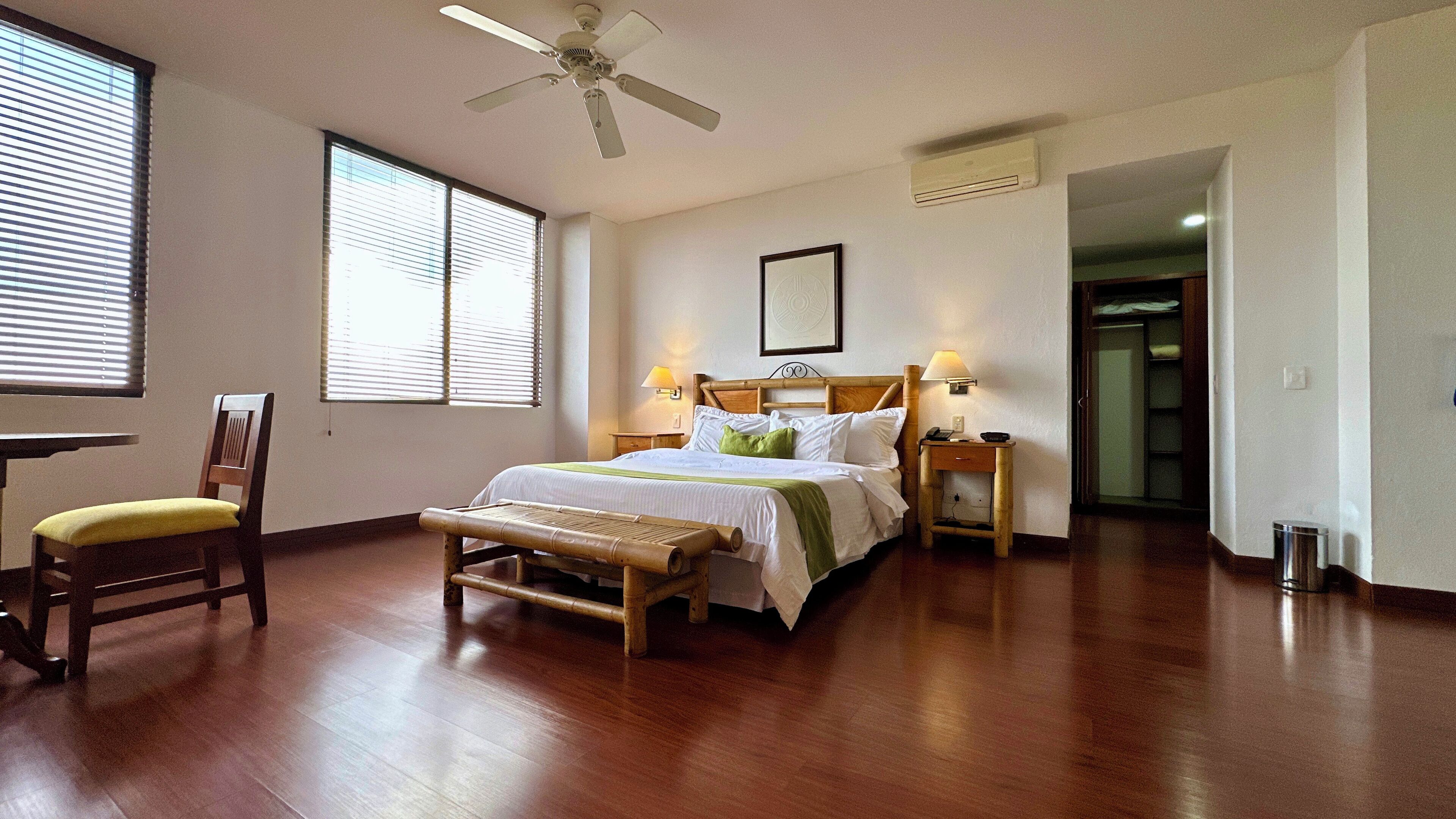 Photo - Armenia Hotel