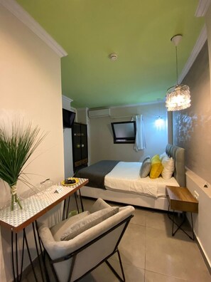 Comfort Double Room | Minibar, desk, free WiFi, bed sheets - Central Boutique Hotel (Jerusalem)