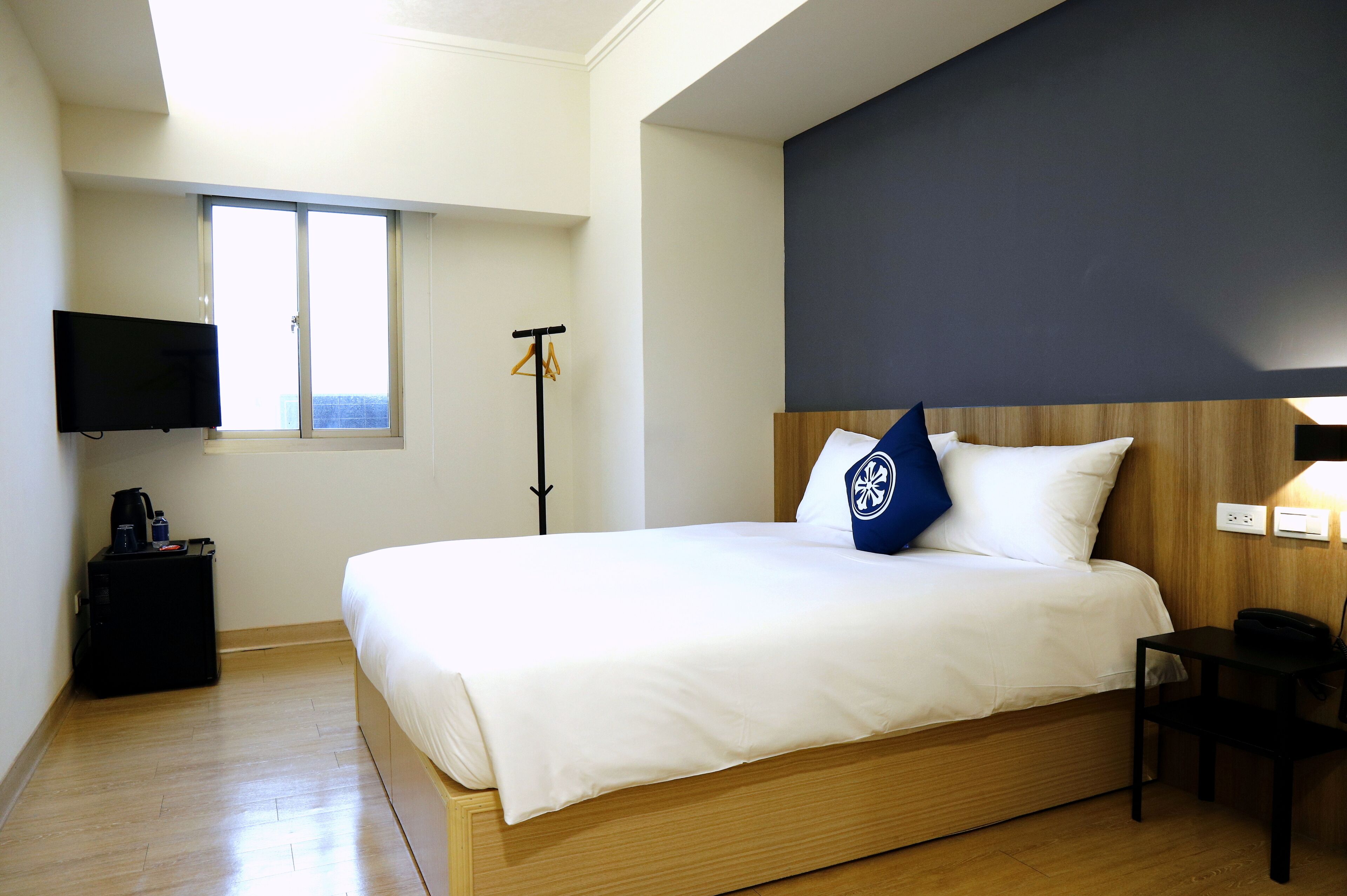 Chambre Double Standard | Literie de qualité supérieure, couette en duvet d'oie, bureau