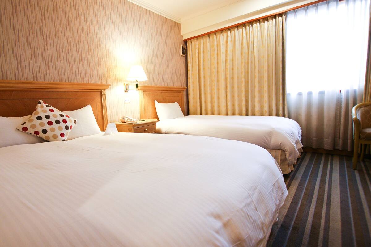 Deluxe Triple Room | Desk, blackout drapes, rollaway beds (surcharge), WiFi (free)