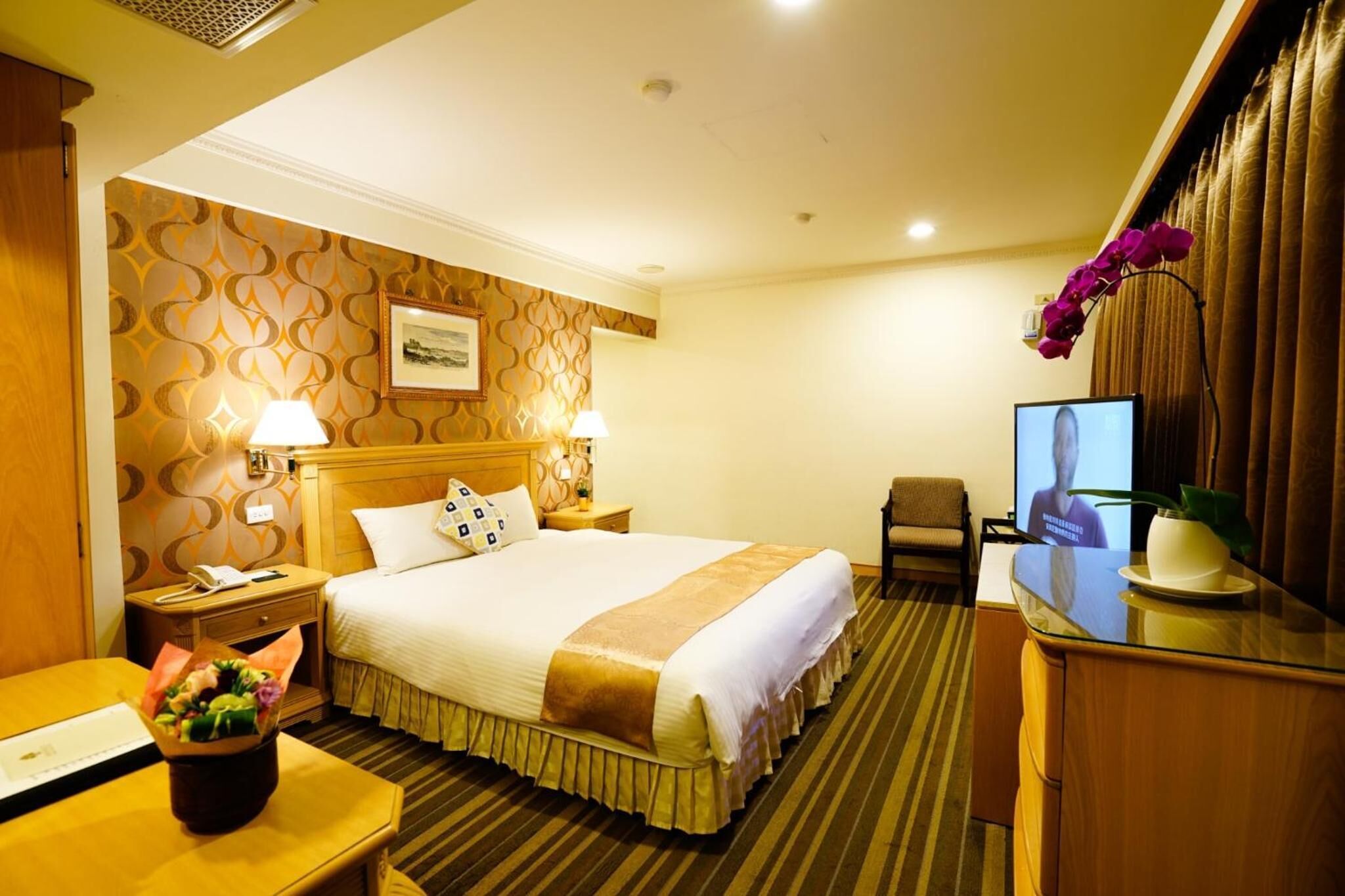 Schreibtisch, Verdunkelungsvorhänge, Zustellbetten, kostenloses WLAN