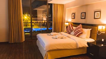 Minibar, in-room safe, desk, soundproofing