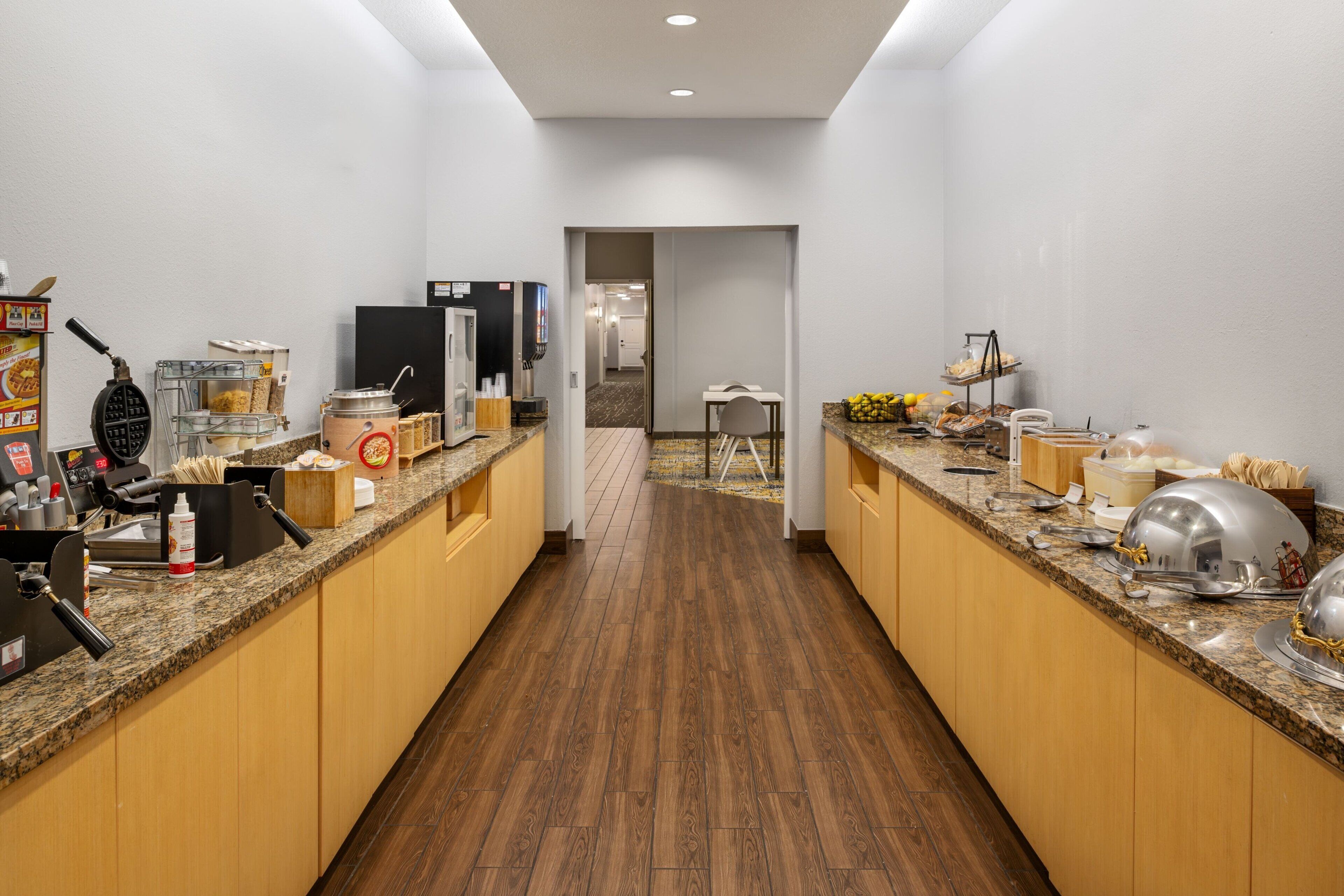 free daily continental breakfast