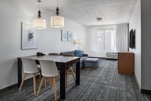 Desk, laptop workspace, iron/ironing board, free cots/infant beds - Towneplace Suites Salt Lake City-West Valley (West Valley City)