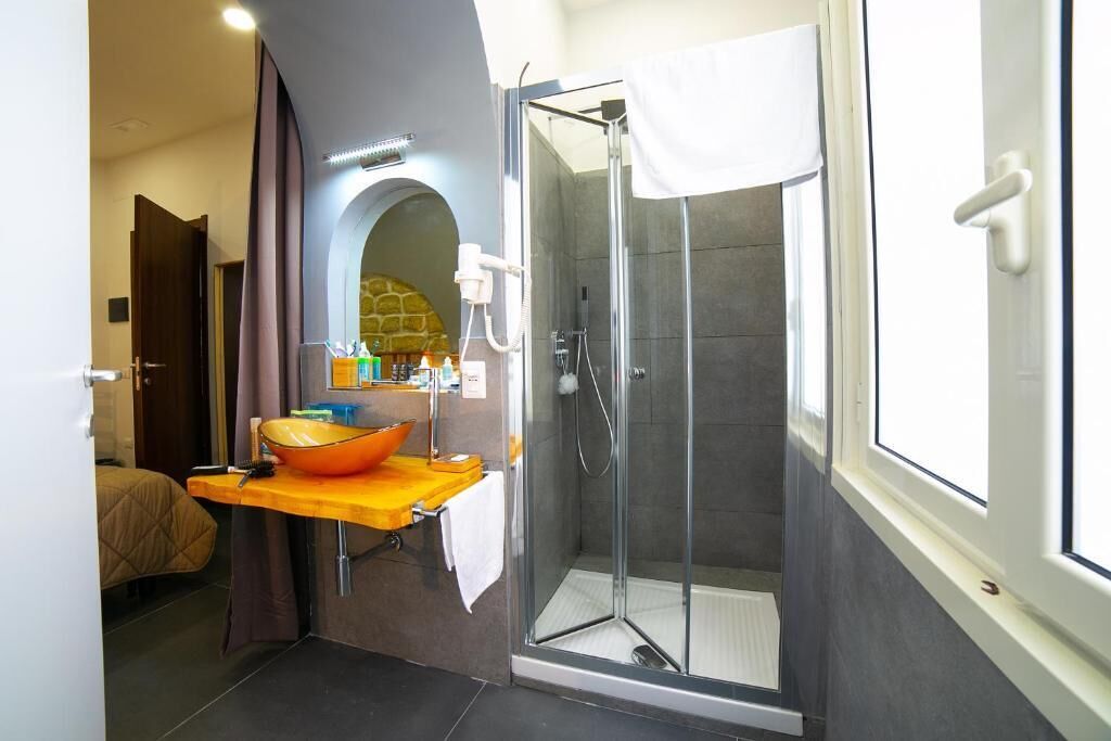 Photo - Le 4 Stagioni Dante's Suites H Napoli Centro, by ClaPa Group