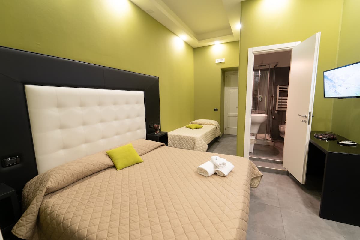 Deluxe Triple Room, Courtyard View, Annex Building (Corso Umberto 311)