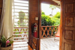 Adventure Cottage | Terrace/patio
