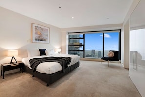 アパートメント 3 ベッドルーム | ノートパソコン用作業スペース、アイロン / アイロン台、ベッドシーツ