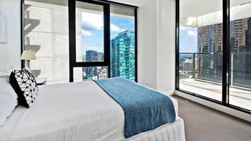 Iron/ironing board, WiFi