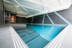 Piscina interna, piscina externa