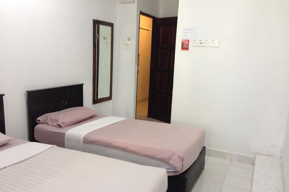 Rollaway beds, free WiFi