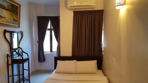 Standard Room | Rollaway beds, free WiFi - Ferringhi Heritage Budget Hotel (George Town)