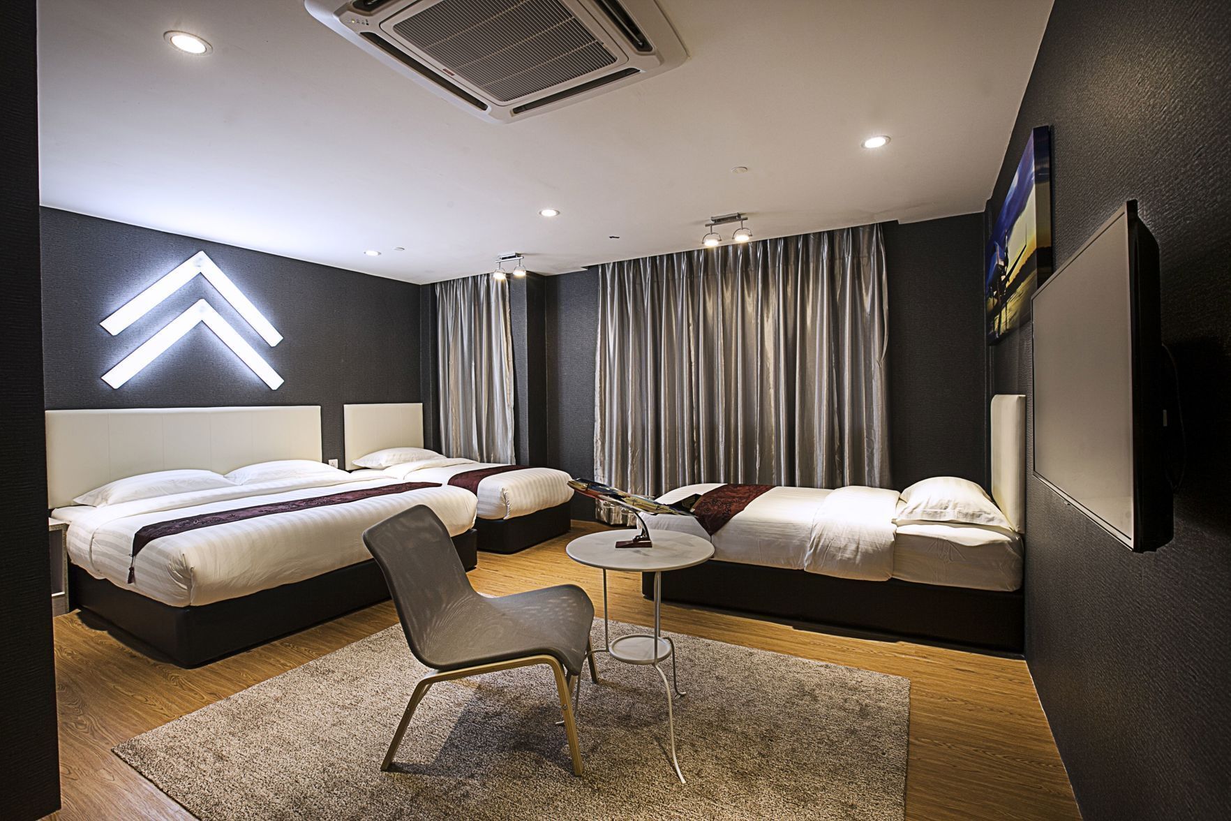 Soundproofing, iron/ironing board, free WiFi