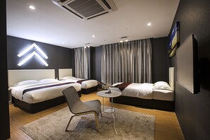 First Class Family | Soundproofing, iron/ironing board, free WiFi