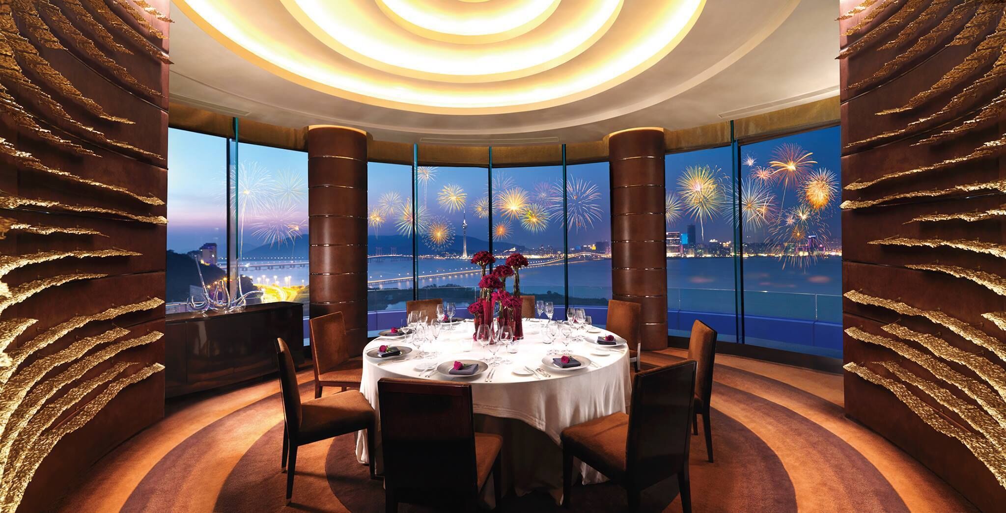 5 restaurants, breakfast, lunch, dinner served; italian cuisine