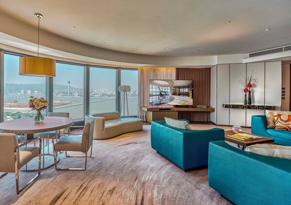 Premier Suite | Beach/ocean view
