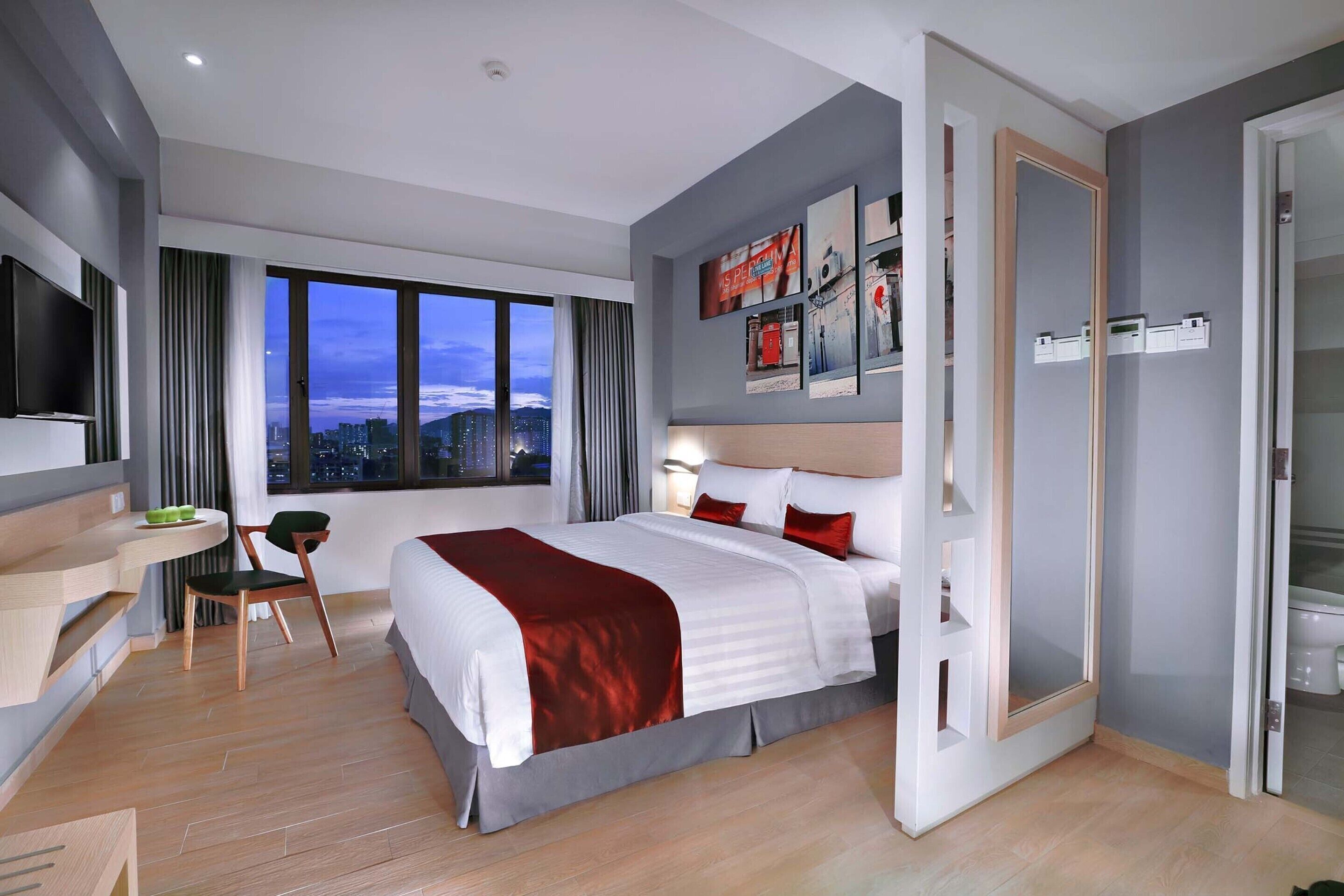 Ropa de cama de alta calidad y minibar 