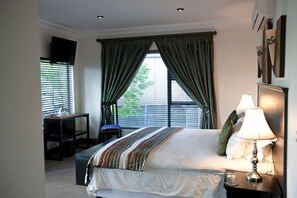 Royal Suite, 1 King Bed (Room 6) | Premium bedding, minibar, in-room safe, desk