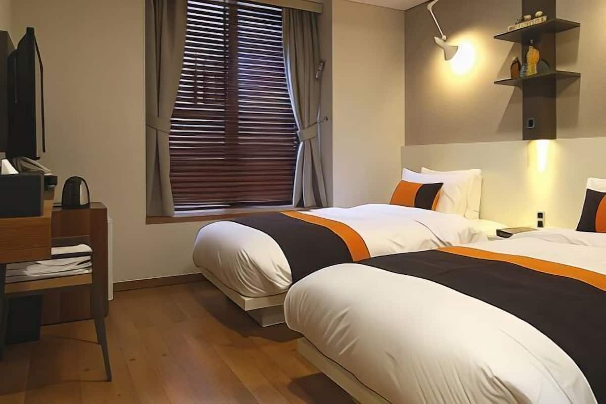 1 chambre, couette en duvet d'oie, rideaux occultants