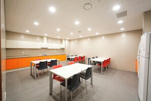 Der serveres morgenmad, frokost og aftensmad