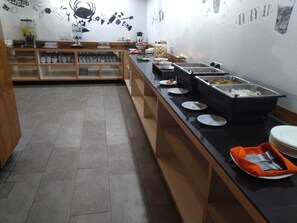 Café da manhã, almoço e jantar