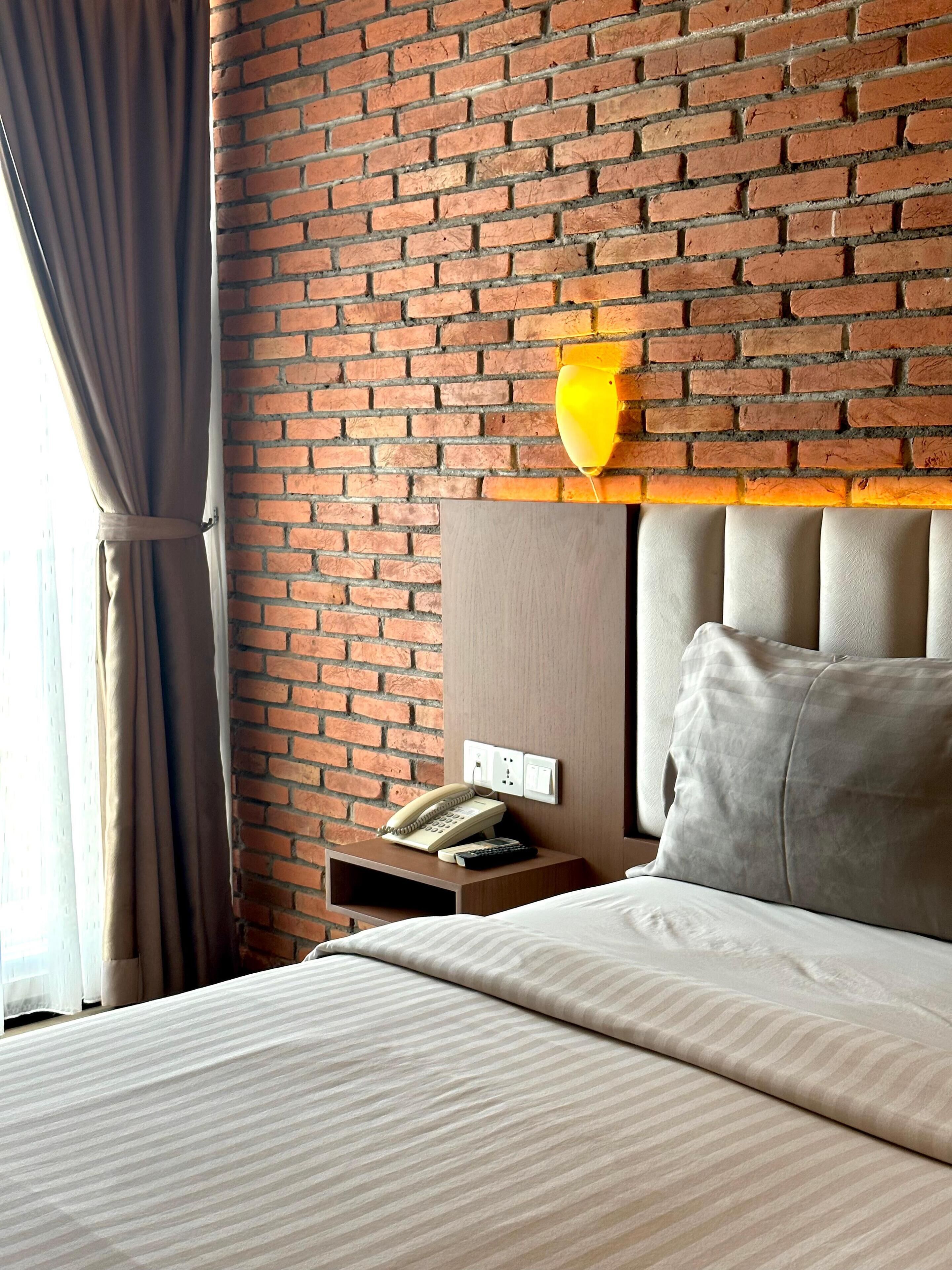 Deluxe Double Room, 1 King Bed | Desk, rollaway beds, free WiFi