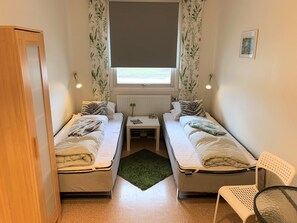 Free cots/infant beds, free WiFi