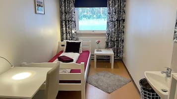 Free cots/infant beds, free WiFi
