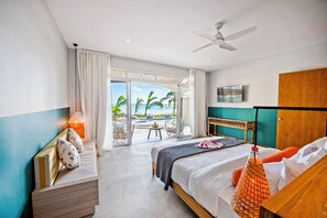 Beach Villa 4 Bedrooms | Hypo-allergenic bedding, minibar, desk, laptop workspace