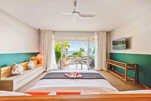 Villa, 4 habitaciones (Gombrani) | Ropa de cama hipoalergénica, minibar, escritorio