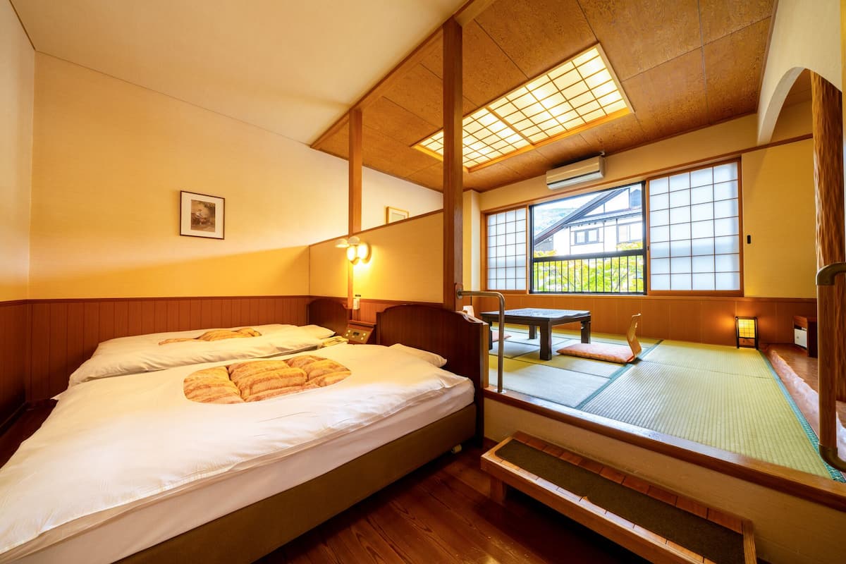 Japanese-Western Style room, 2 Single Beds with Tatami room (27 sqm)