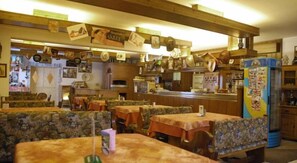 Lunch and dinner served, local cuisine - Hotel Davost (Forni di Sopra)