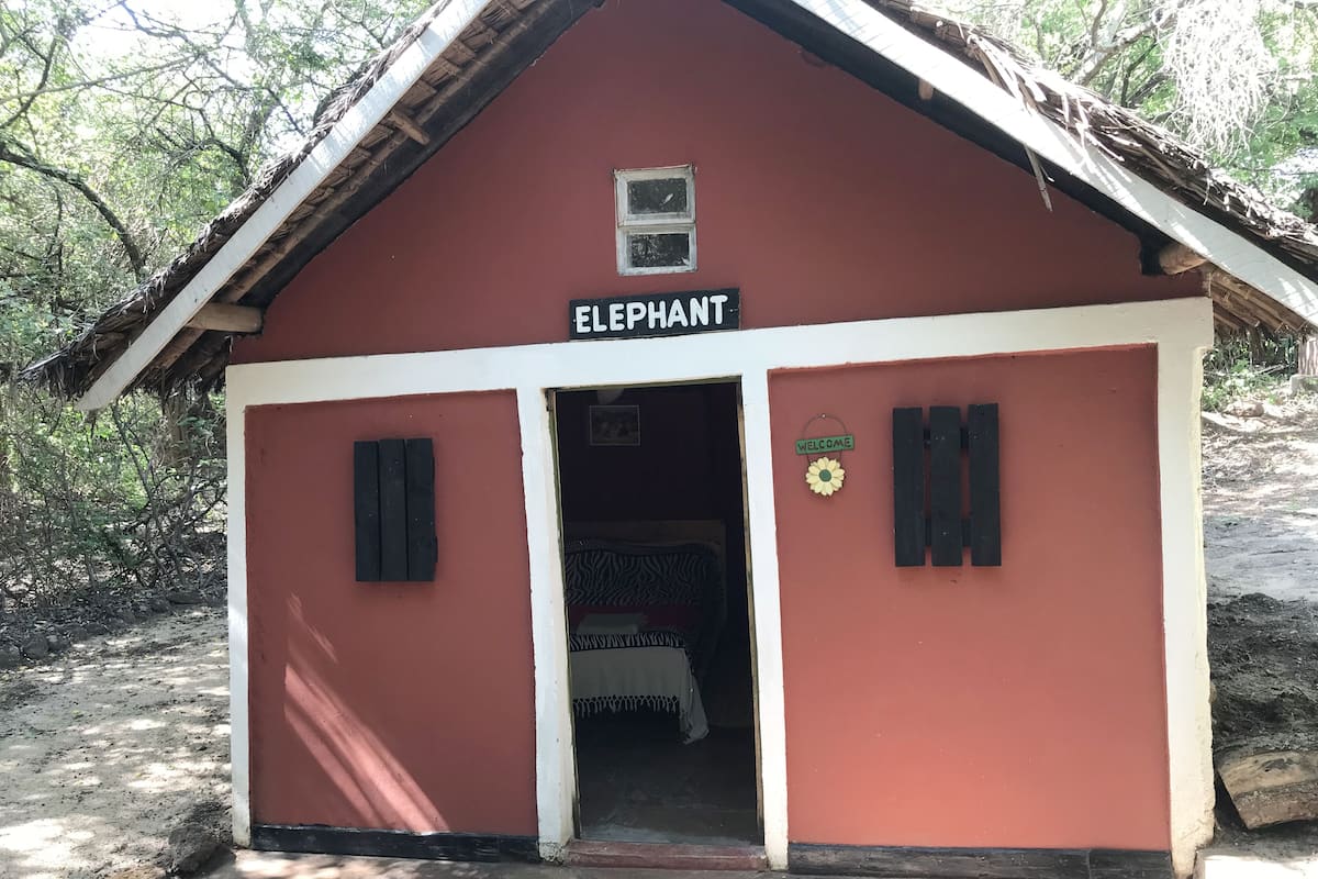 Kabin Klasik, akses difabel, pemandangan sungai | 1 kamar tidur, seprai premium, minibar, dan brankas