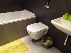 Apartment, Private Bathroom, Garden View (Anis) | Bathroom