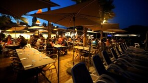 Lunch and dinner served - Village de Vacances Marina d'Oru (Ghisonaccia)