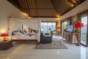 Family Villa, 2 Bedrooms, Pool View, Garden Area - Green View Private Villas (Payangan)