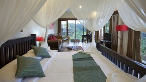 Family Villa, 2 Bedrooms, Pool View, Garden Area - Green View Private Villas (Payangan)