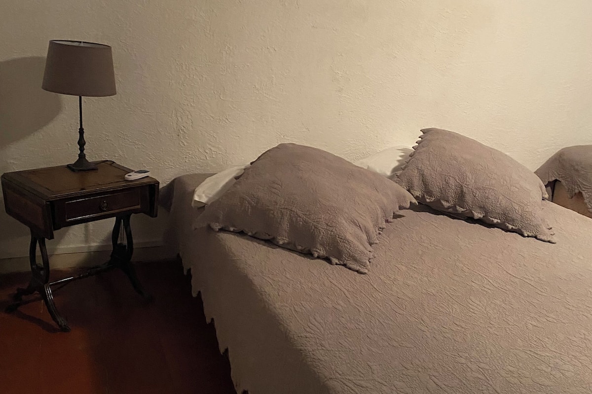 Familien-Suite, 2 Schlafzimmer, Nichtraucher | 1 Schlafzimmer, hochwertige Bettwaren, Select-Comfort-Betten