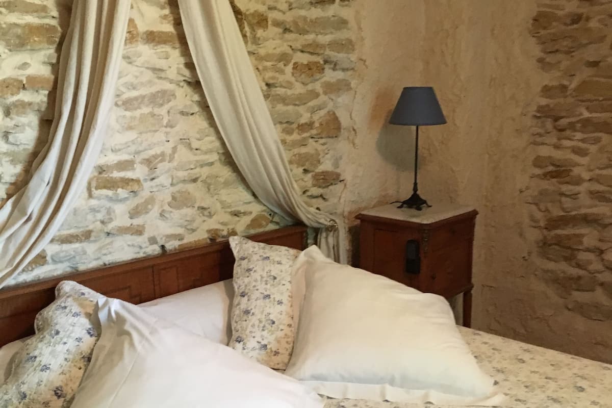 1 chambre, literie de qualité supérieure, matelas Select Comfort
