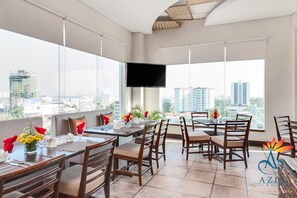 Breakfast, lunch, dinner served; Fusion cuisine, sea views