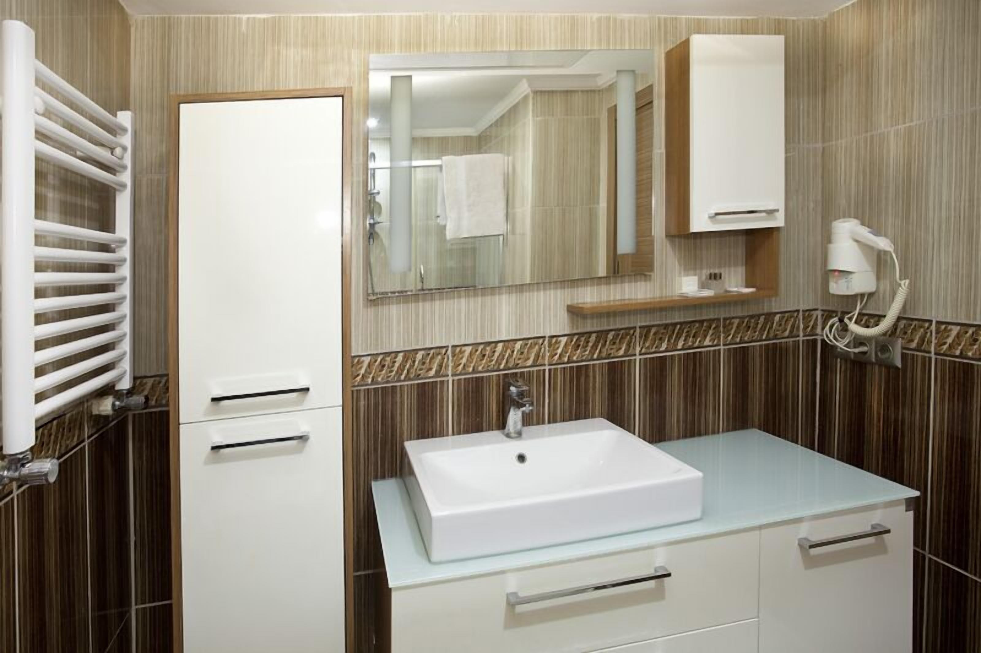 Photo - GRAND ZENTRUM HOTEL & CAFE RESTAURANT - Taksim Square