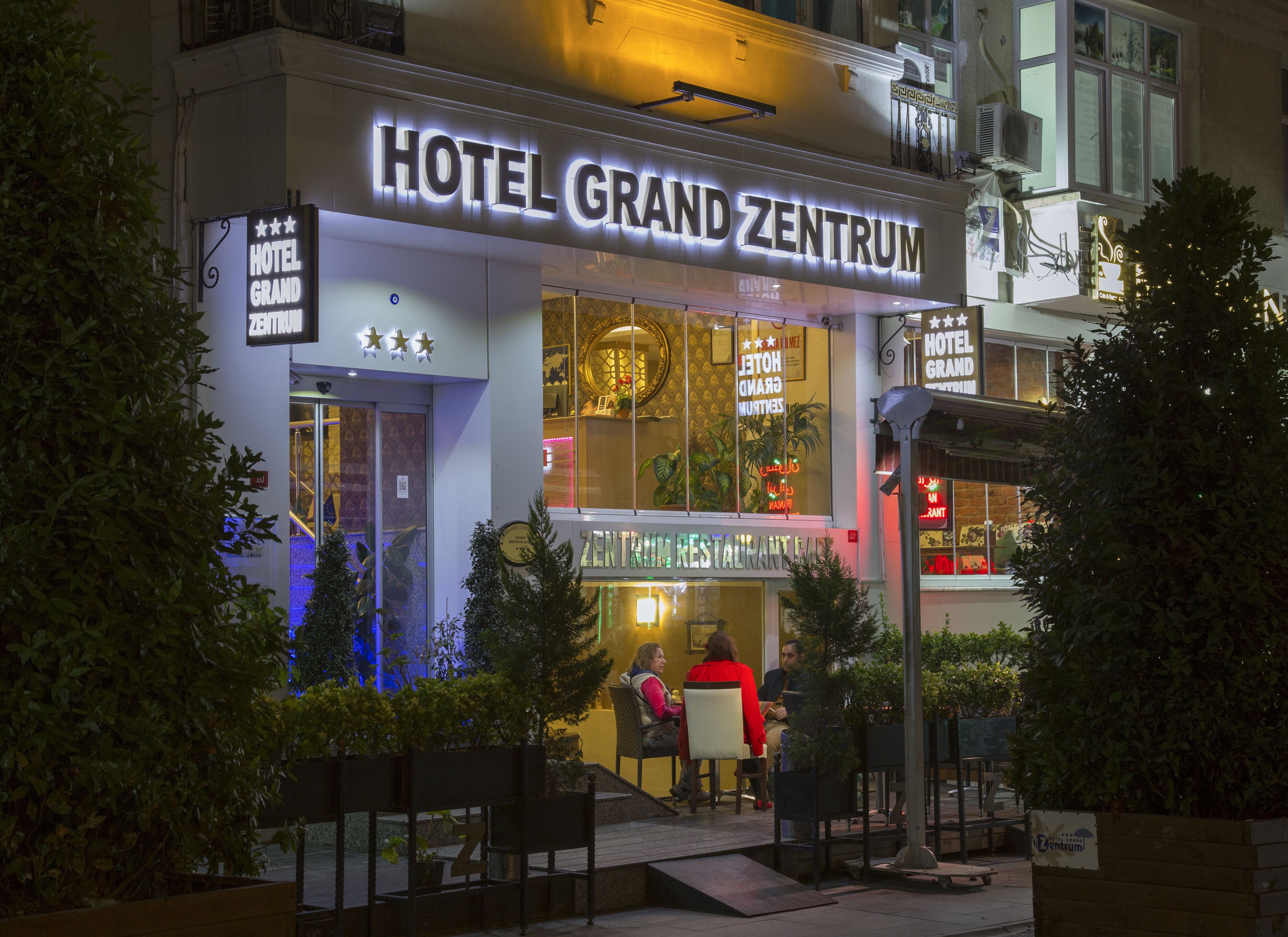 Photo - GRAND ZENTRUM HOTEL & CAFE RESTAURANT - Taksim Square