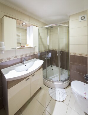 Double Room, 1 Katil Kelamin (Double) | Bilik Mandi | Kelengkapan dandanan diri percuma, pengering rambut, selipar 