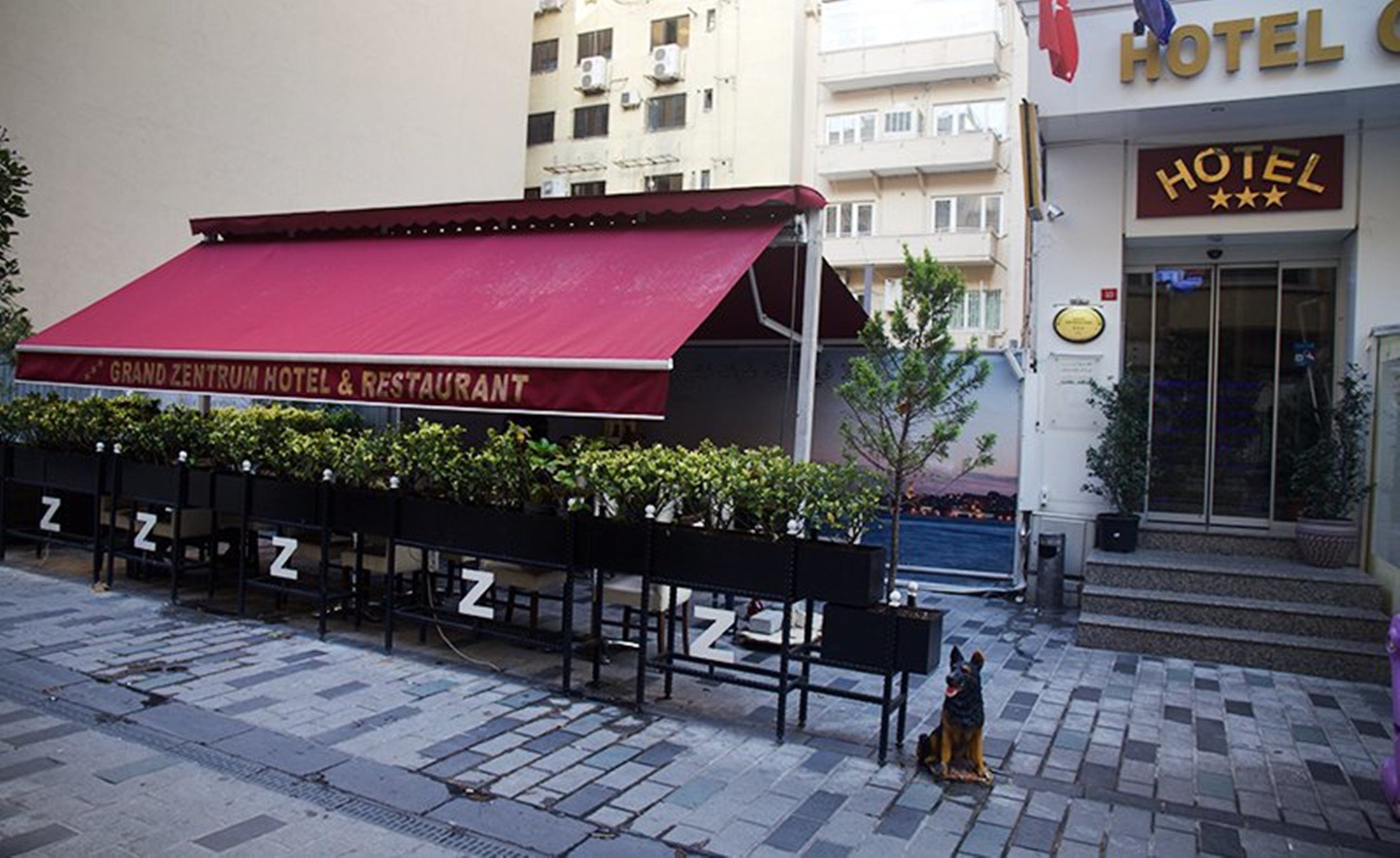 Photo - GRAND ZENTRUM HOTEL & CAFE RESTAURANT - Taksim Square